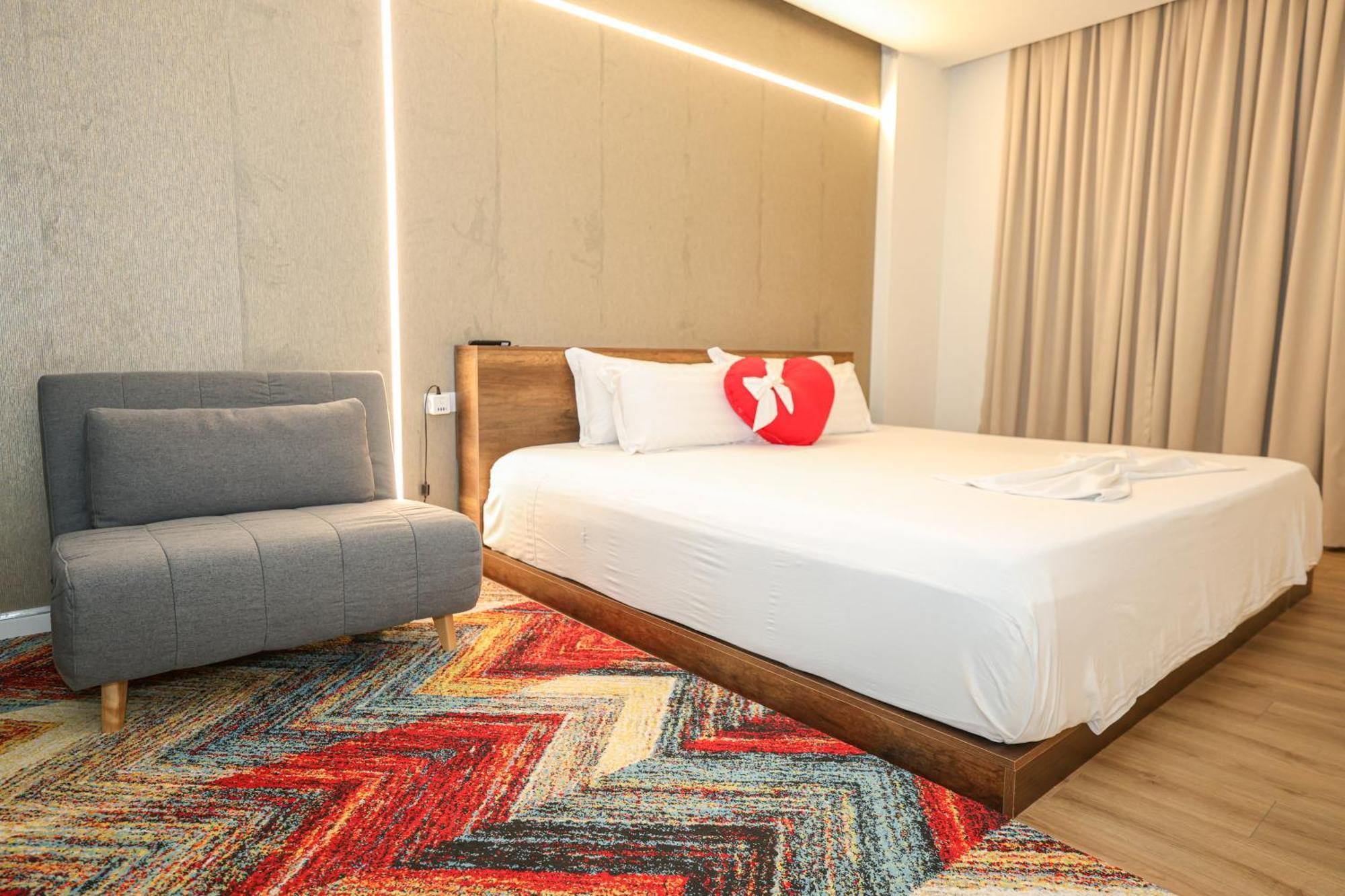 Green Coast Resort & Residences 94 Palasë Exteriör bild